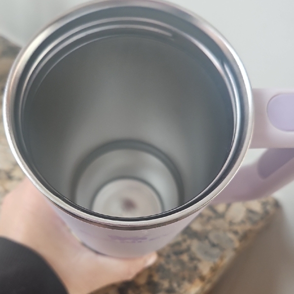 Stanley Purple Thermos for Elegant Dining - Picture 4 of 9